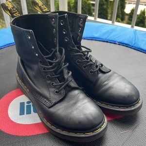 Dr Martens 1460’s Women’s Smooth Leather Boot